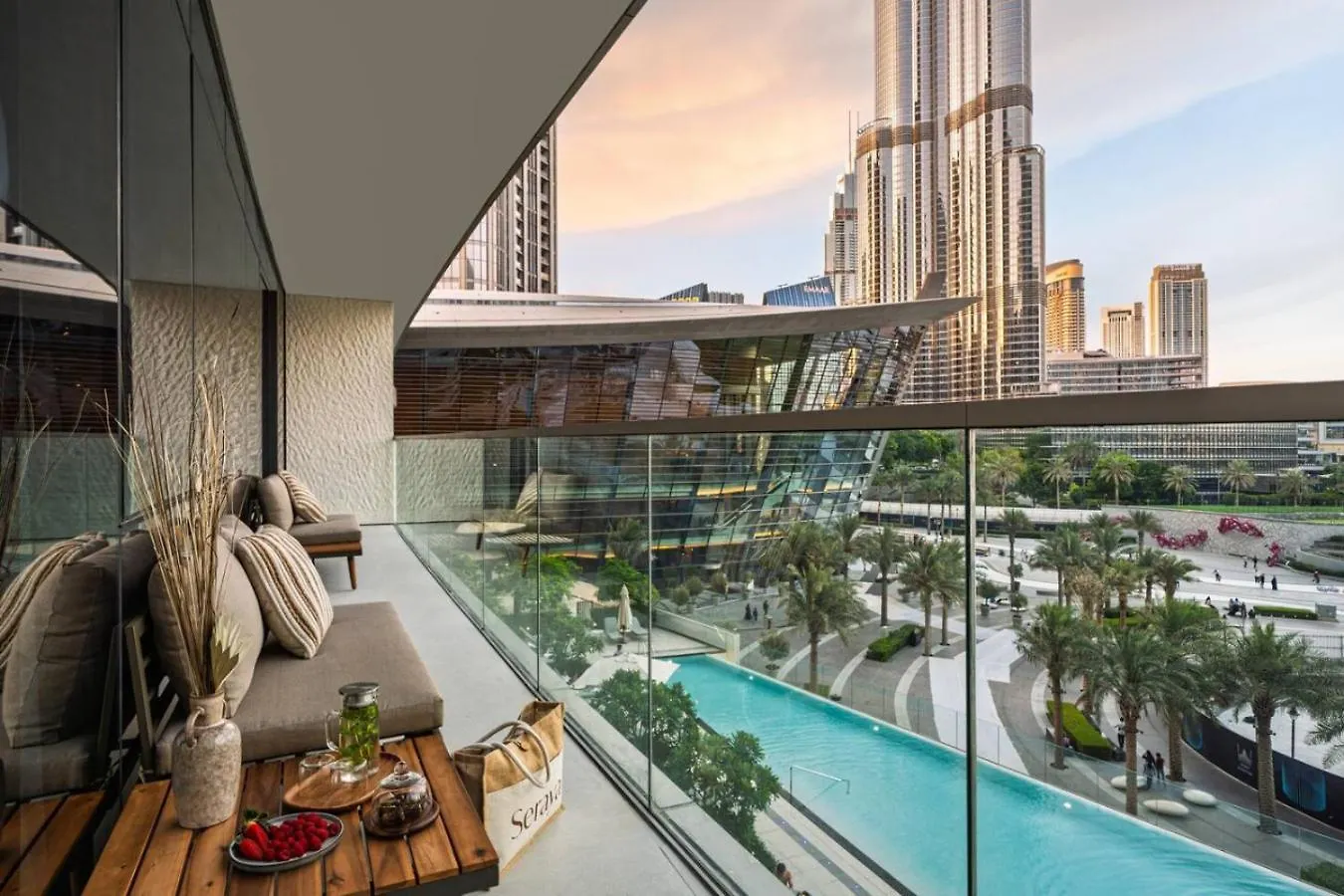 Seraya Residence 18 - 2Bdr - Burj And Opera Views - Fully Serviced Dubai
