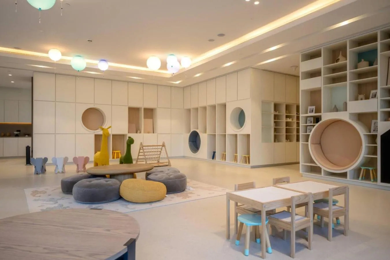 Seraya Residence 18 - 2Bdr - Burj And Opera Views - Fully Serviced Dubai
