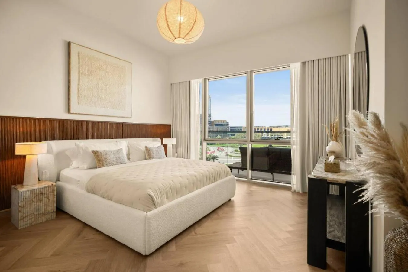 Seraya Residence 18 - 2Bdr - Burj And Opera Views - Fully Serviced Dubai Apartment