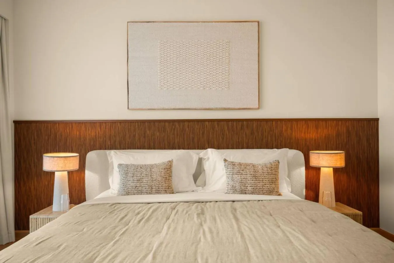 Seraya Residence 18 - 2Bdr - Burj And Opera Views - Fully Serviced Dubai