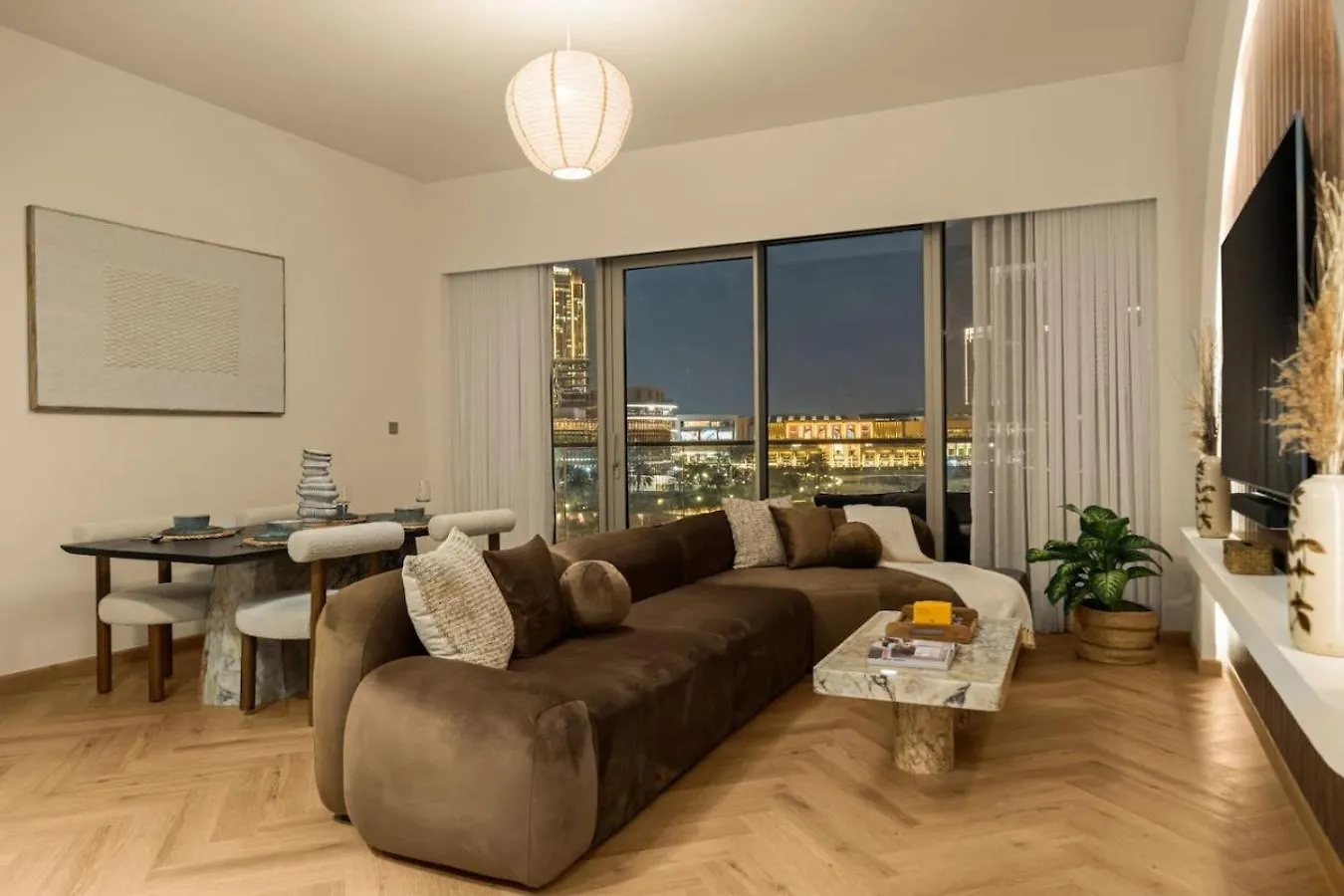 Seraya Residence 18 - 2Bdr - Burj And Opera Views - Fully Serviced Дубай 0*,  ОАЭ